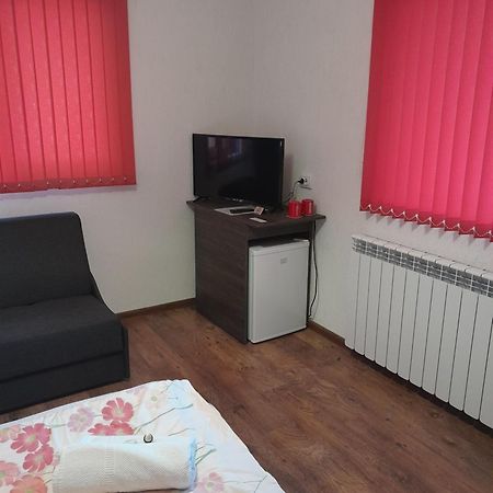 Къща за гости Романс Ягодина Экстерьер фото